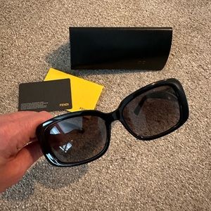 Fendi sunglasses - NWOT